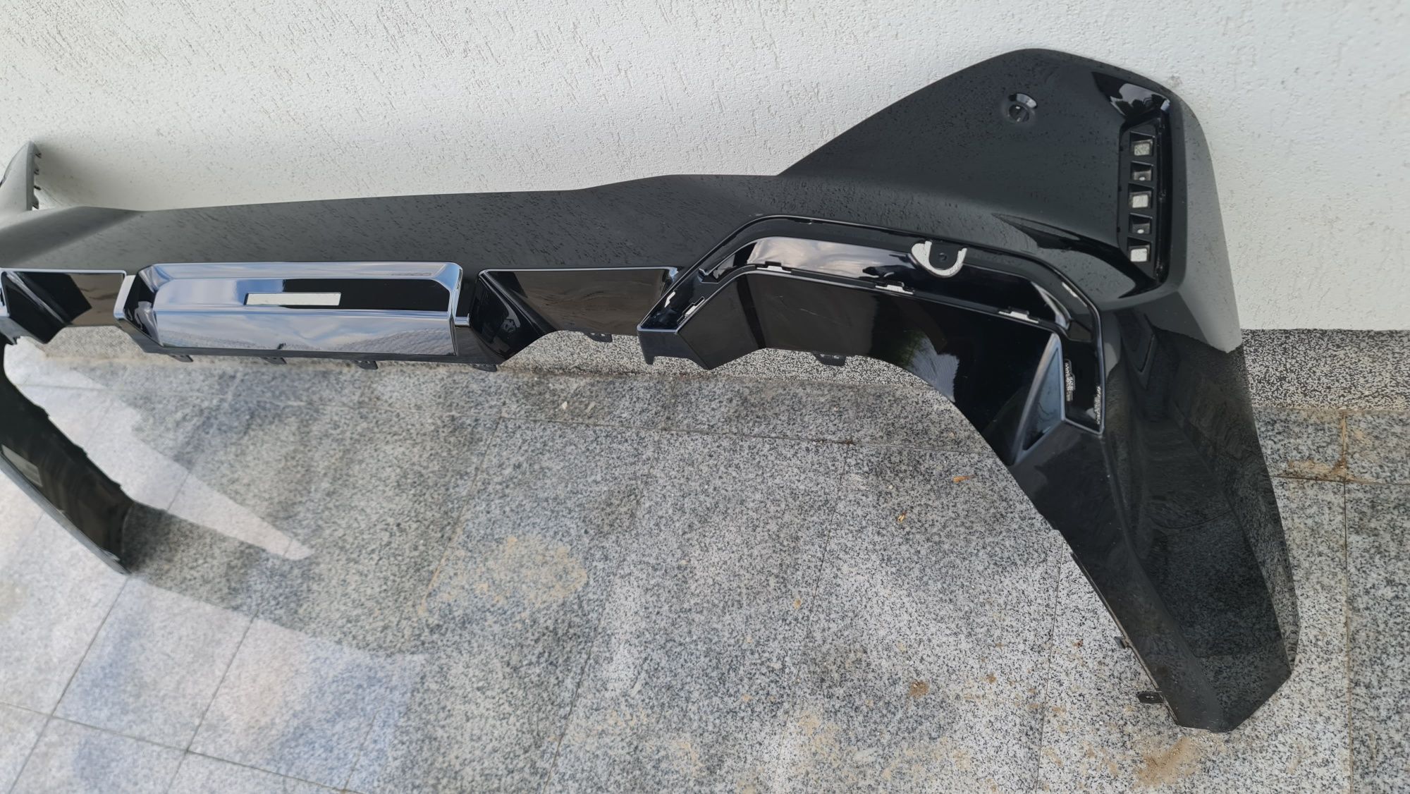 Ornament spoiler bara spate M BMW 5 g60 g61 8084716 2024+