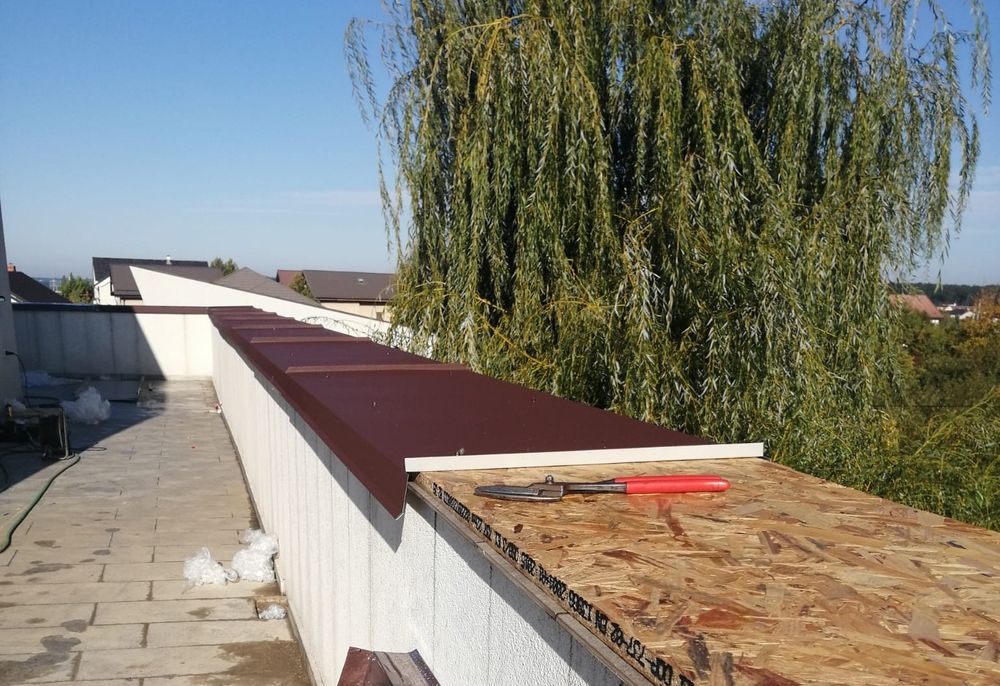 Reparatii acoperise  țiglă metalica jgheaburi burlane  vopsit acoperis