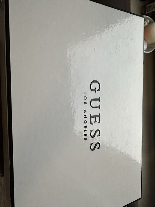 Нови Guess сандали 38 номер
