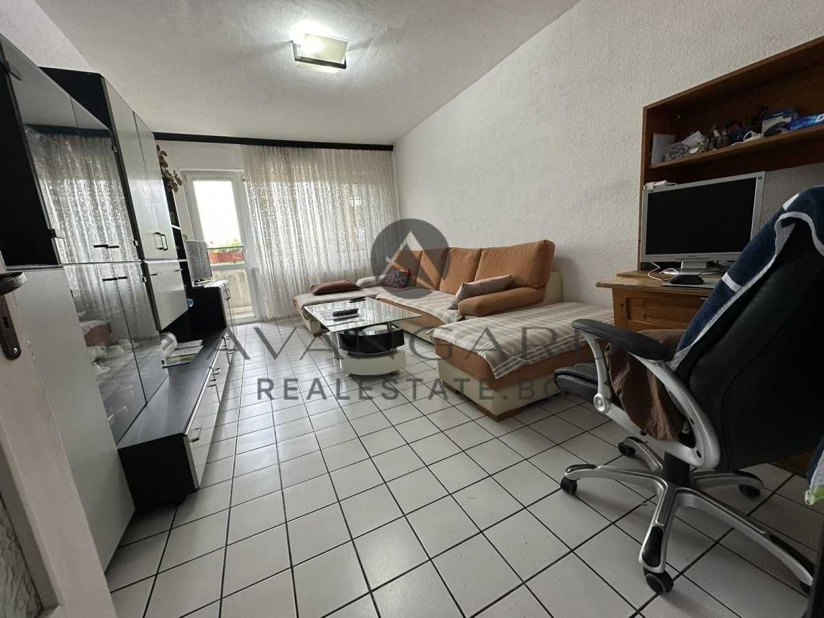 Продава се Тристаен апартамент в Пловдив, Център - 92 кв.м за 1631 €/кв.м - Снимка #2