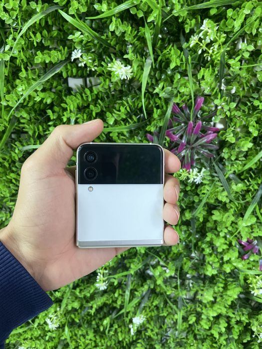 Samsung Z flip4 .samsung not 9
