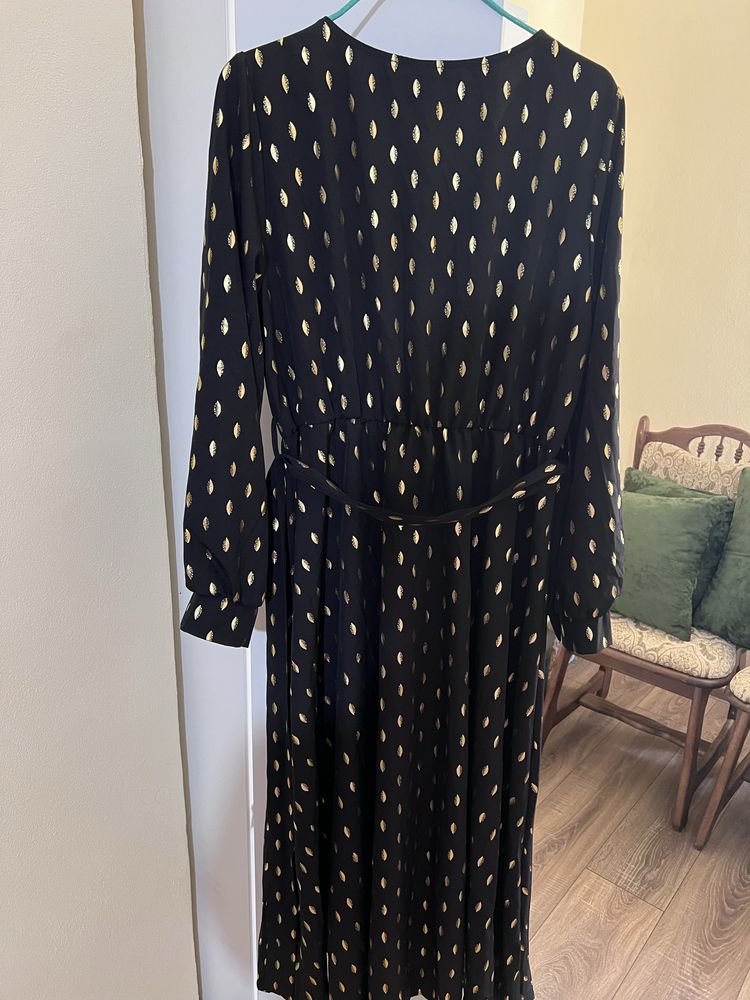 Rochie cu bulinute