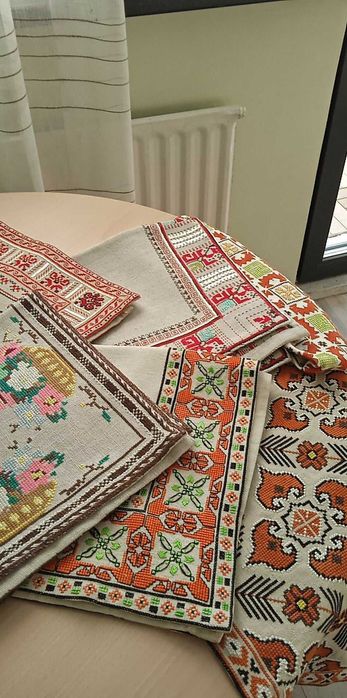 Шити карета , бродирани на ленена панама