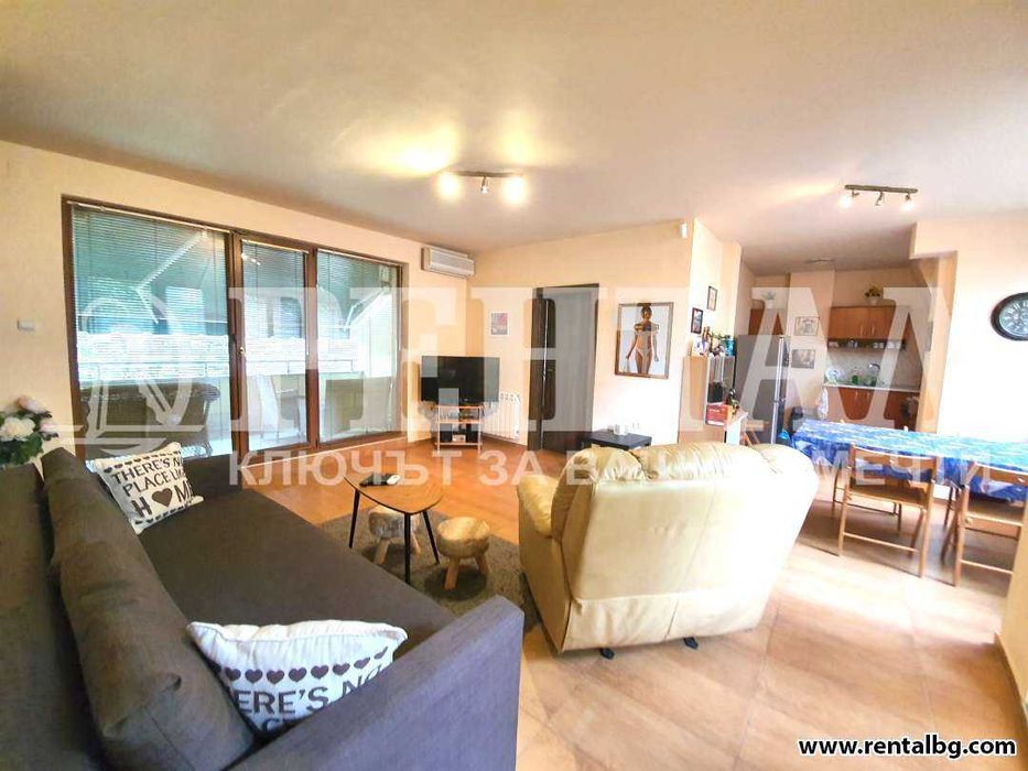 Продава се Тристаен апартамент в Пловдив, Център - 160 кв.м за 1557 €/кв.м - Снимка #1