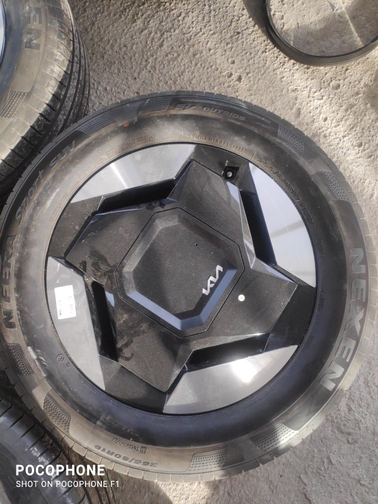 Джанти с гуми 19 цола 5x114.3 KIA EV9 / Киа ЕВ9