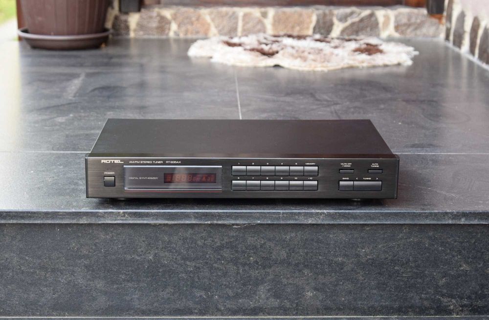 Tuner Rotel RT-935 AX, radio