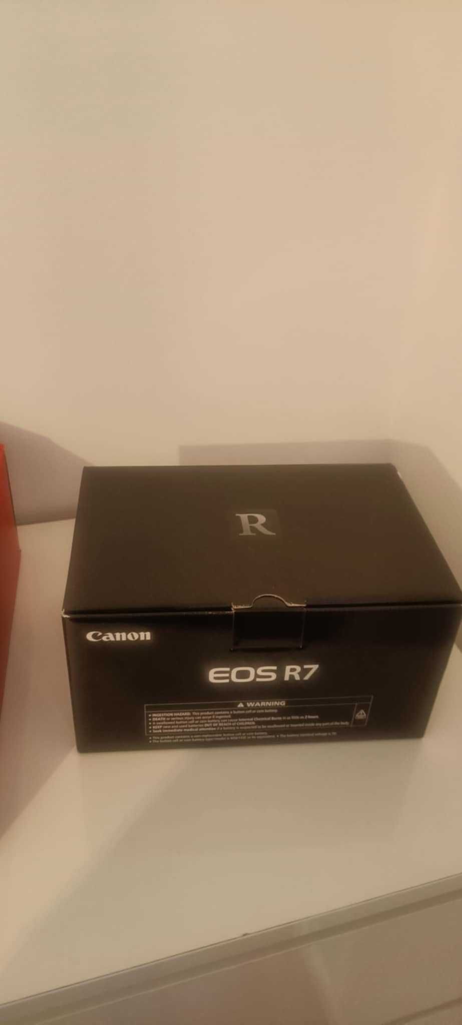 Фотоапарат Мirrorless Canon EOS R7, Body, 32,5 MP, Черен