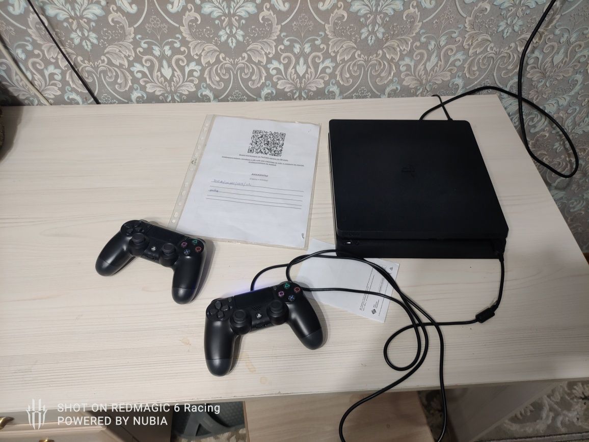 Продам ps 4 на 1 Тб