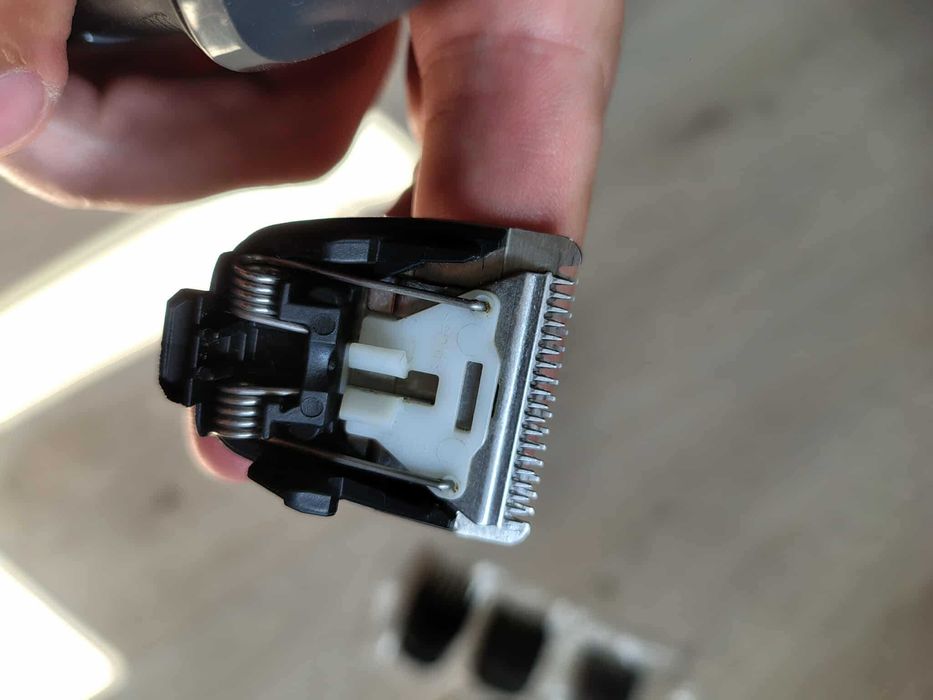 Aparat de tuns barba, parul Multigroom Philips Lame cu ascutire MG5720
