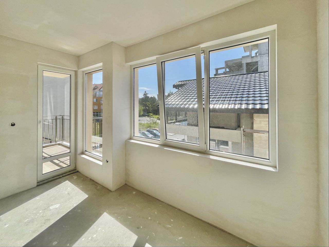Продава се Двустаен апартамент в к.к. Дюни - 50 кв.м за 1350 €/кв.м - Снимка #9