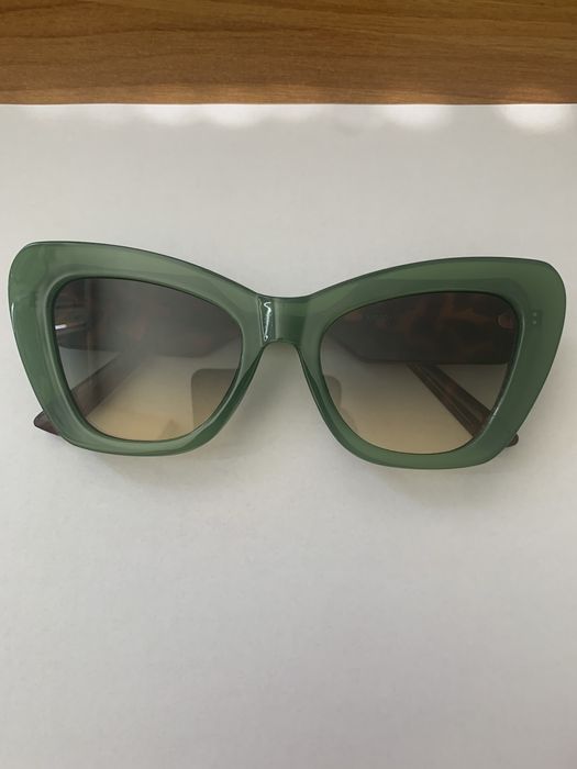 Дамски слънчеви очила