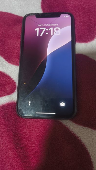 Vând iPhone 11 64 Gb