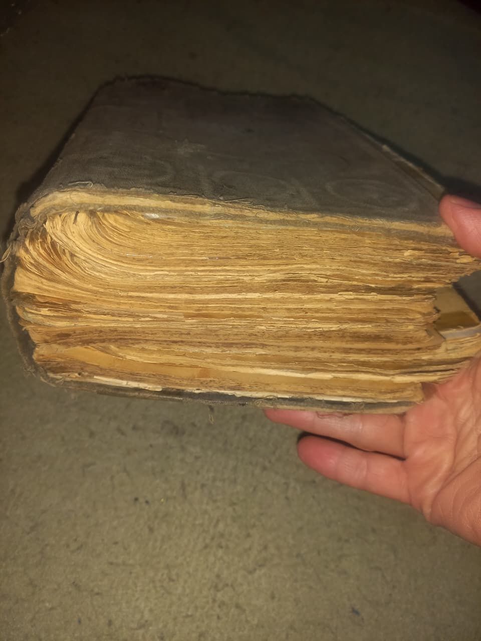 Продам старинную книгу на немецком языке