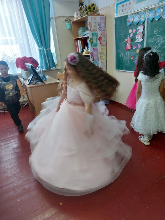 Продам бальное платье