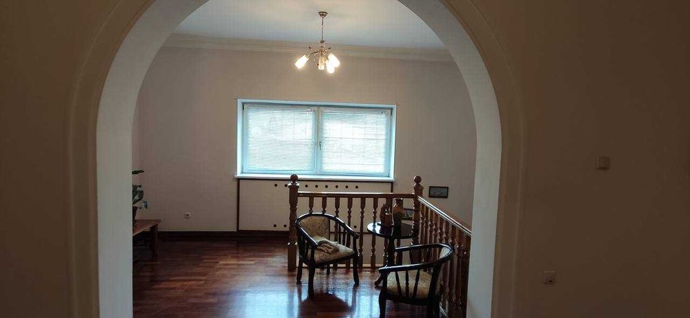 Срочно! Дoм 10 koмнат 6 сот Азербайджанский центр. Для жизни и бизнеcа