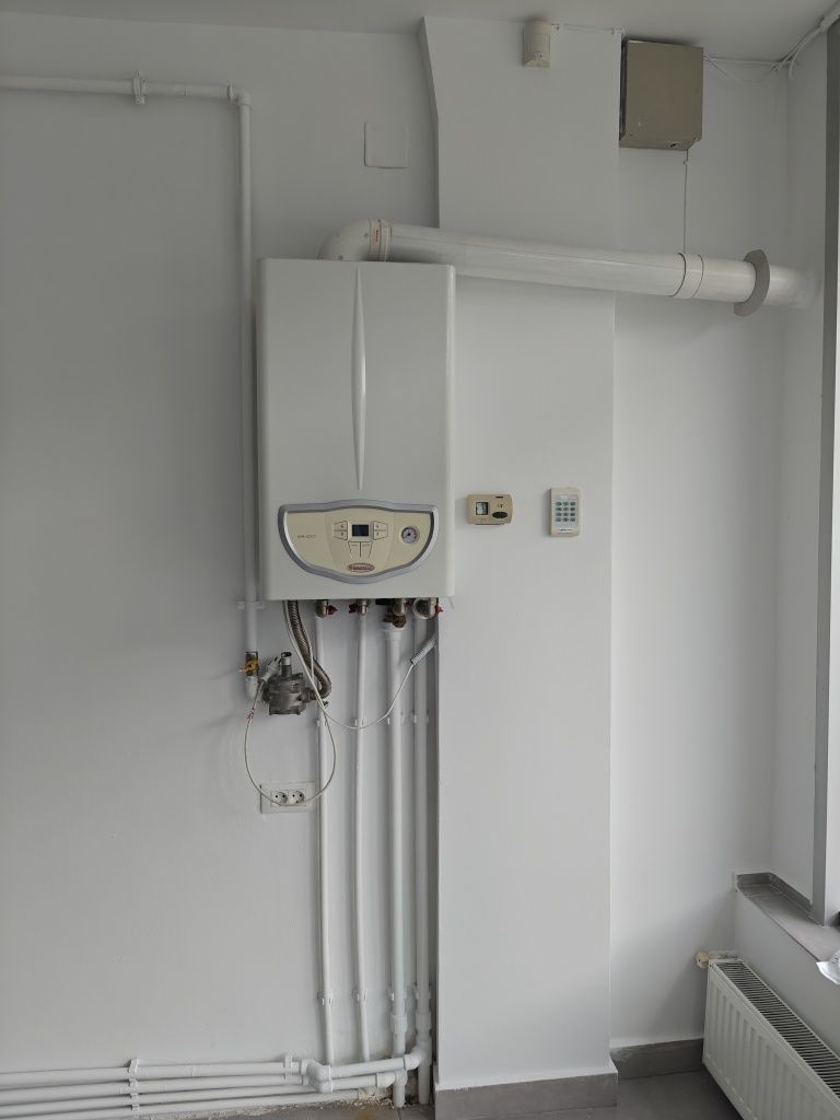 Inchiriez spatiu comercial 155 mp Milcov nr 55