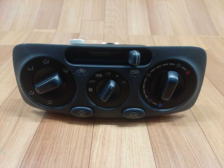 Продам Блок управления климат-контролем Toyota RAUM