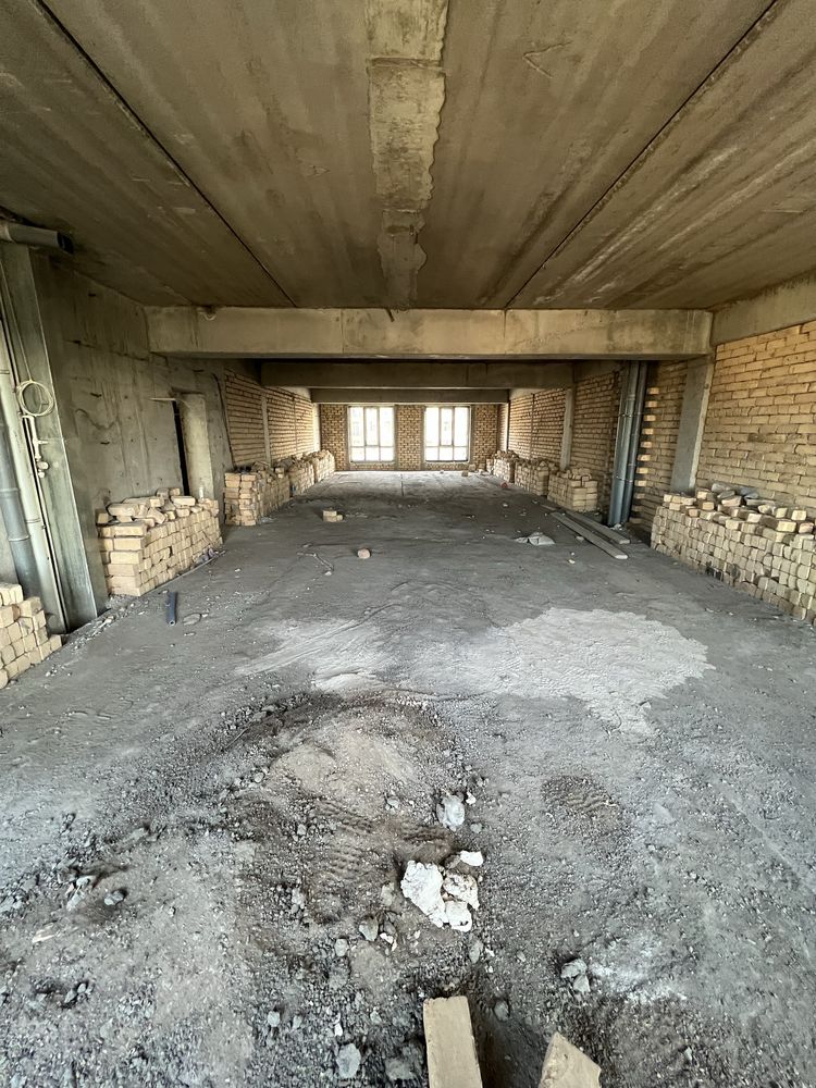 Kvartira SROCHNA sotiladi 131 m2