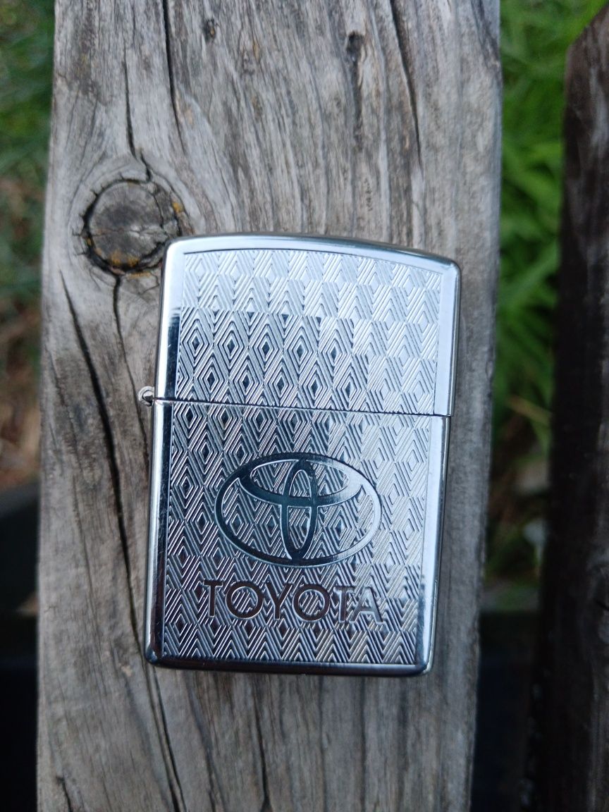 Запалка Zippo Toyota