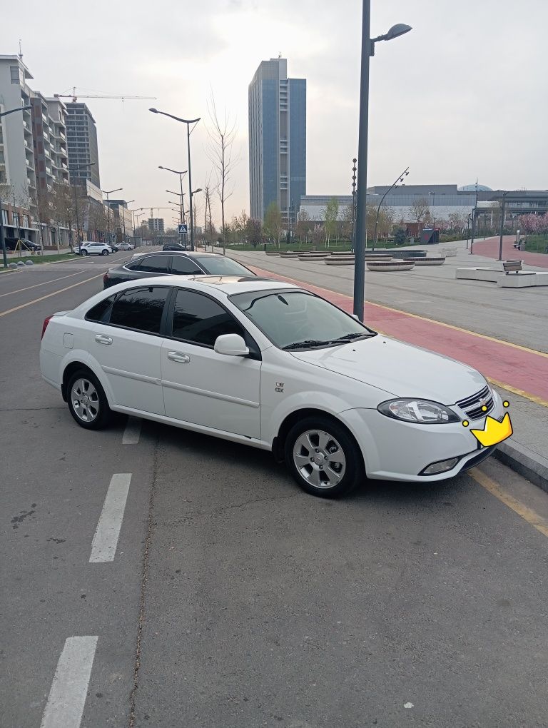 Gentra full  sotiladi