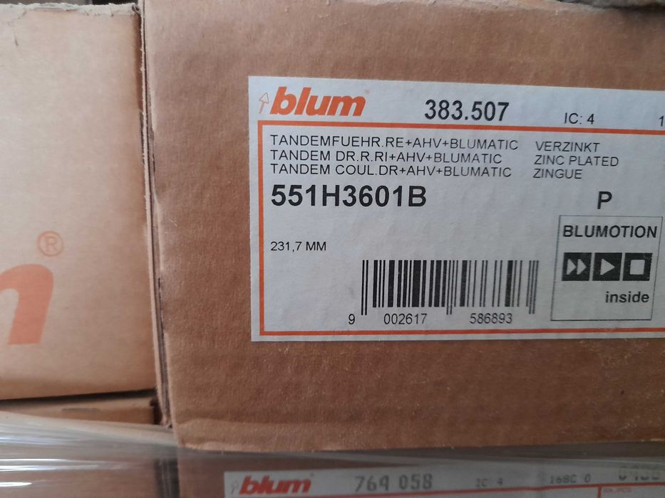Glisiere cu extractie totala si partiala cu amortizare blum
