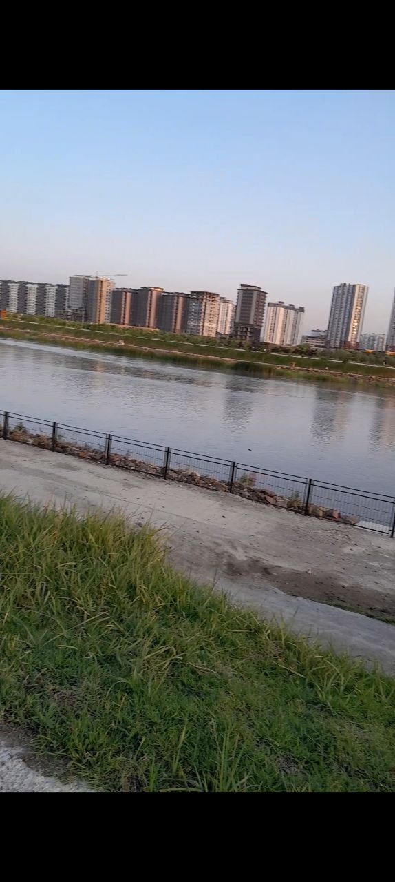 Dacha sotiladi..