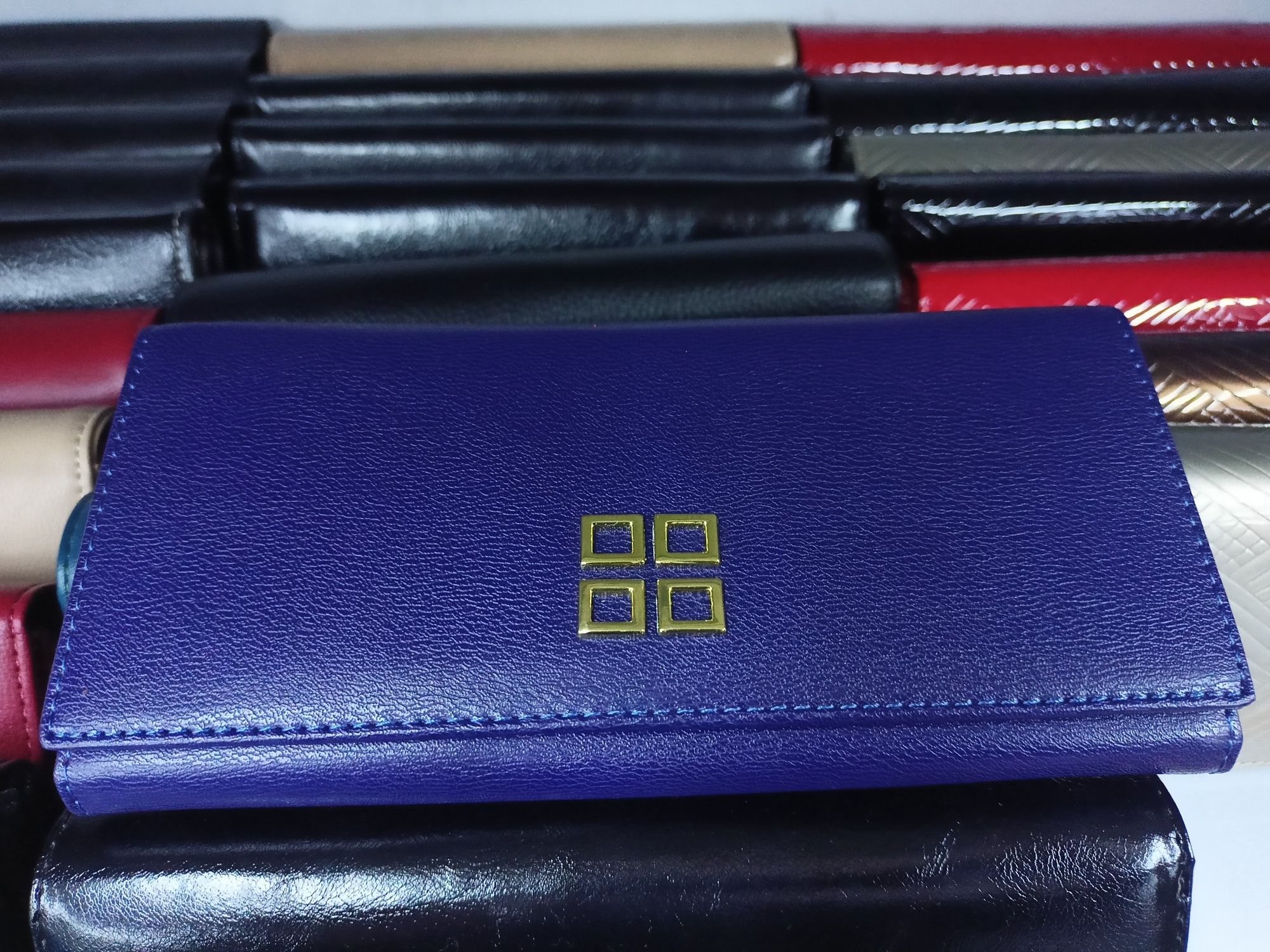 Дамско портмоне синьо лилаво