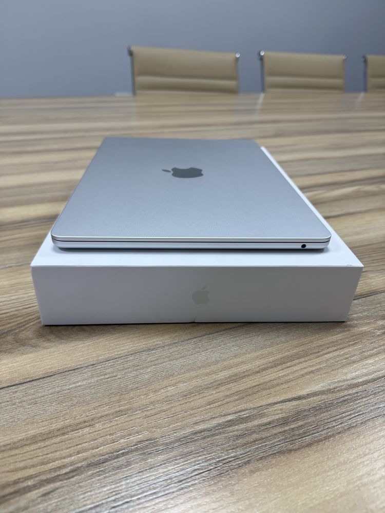 Macbook Air M2 13.6 inch (Silver) USA