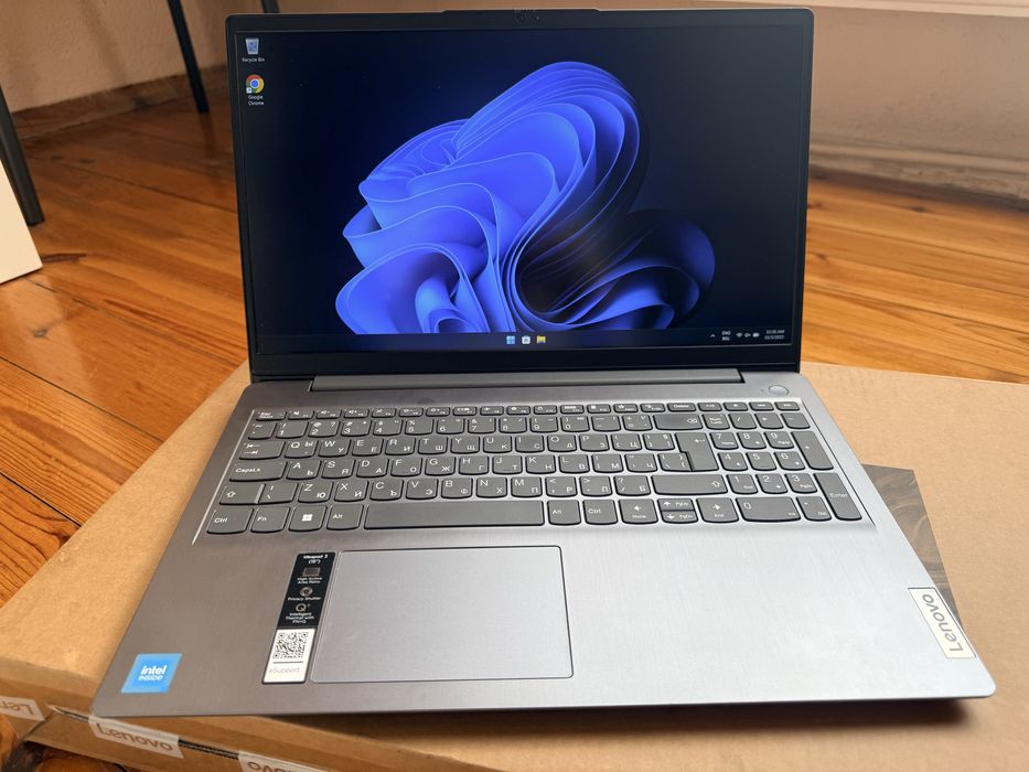 лаптоп lenova ideapad 3