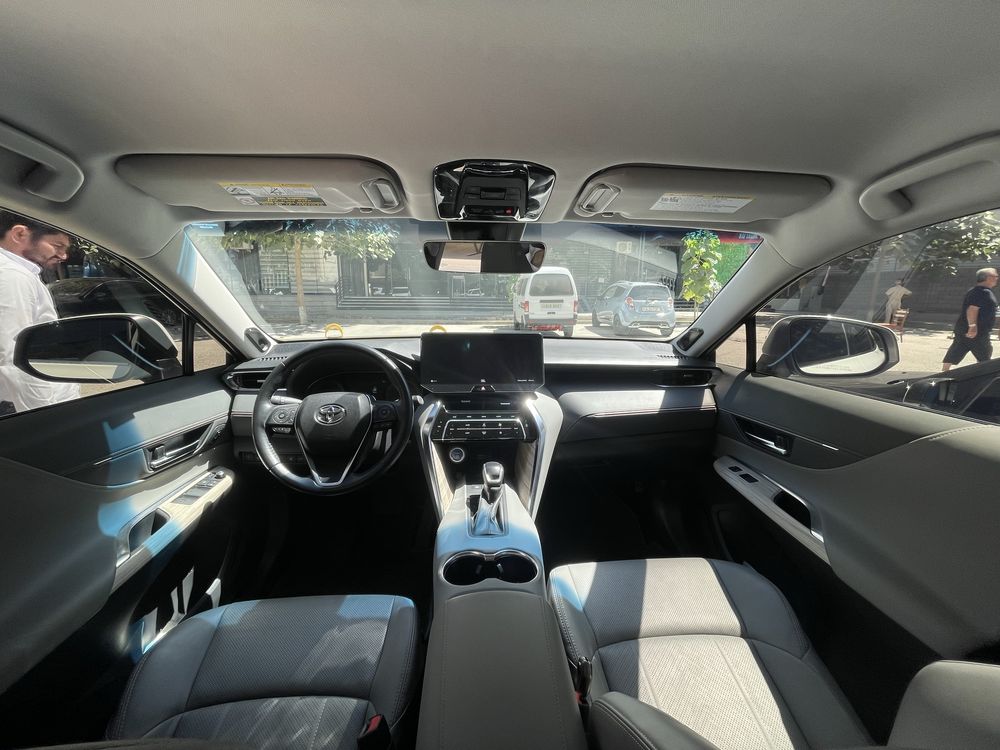 Продается Toyota Venza Hybrid XLE 2021 года