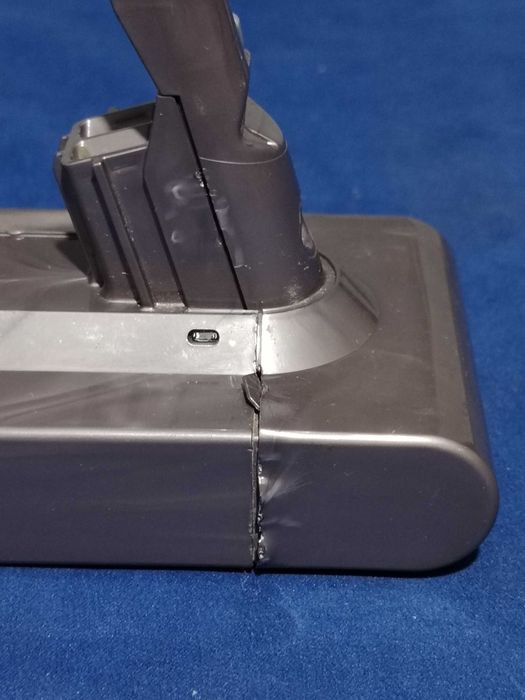 Baterii DYSON modele, SV11 desfăcuta, 2 bucăți DC62 toate 3 defecte