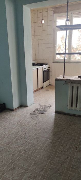 Аренда сергели 7 3/4/5 ремонт средне оилага берилади пустой мактаб бог