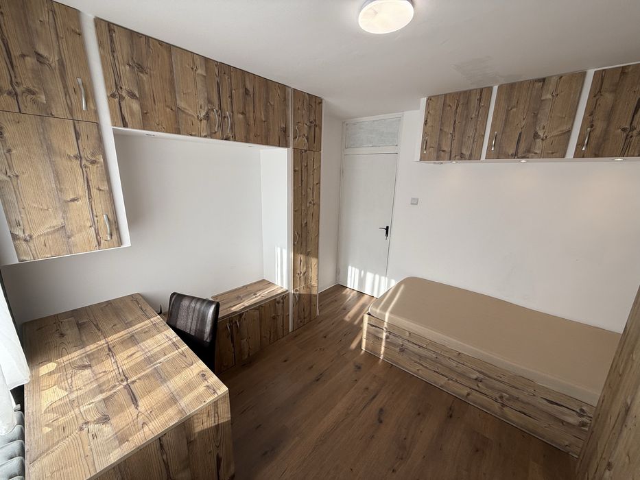 Proprietar dau in chirie apartament 4 camere cu garaj in Manastur nord