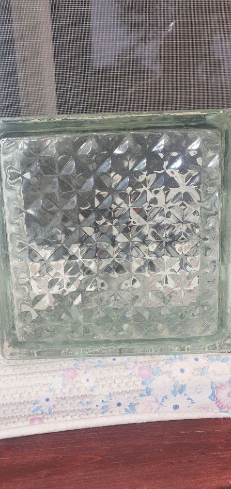 Cărămizi de sticlă