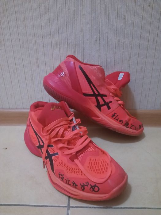 Продам волейболные кроссовки asics sky elite ff