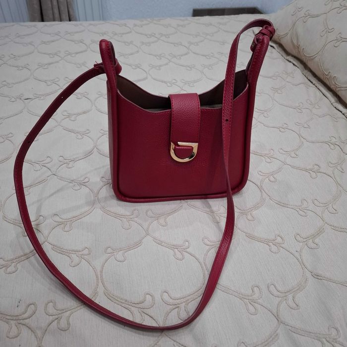 Дамска чанта червена