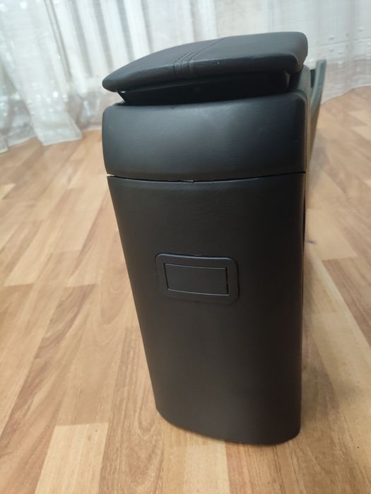 Подлокотник на кобальт новый