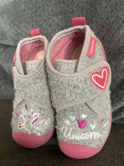 Пантофи Biomecanics, размер 24