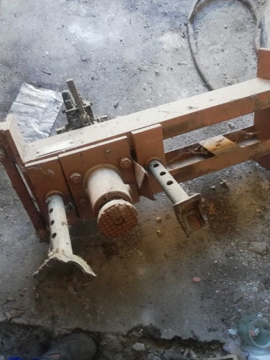 Канален хидравличен крик