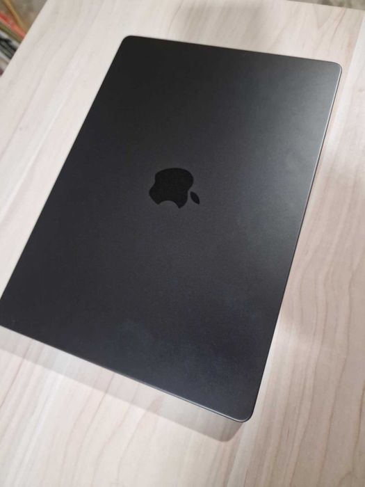 Apple MacBook Pro 14 Space Black M4