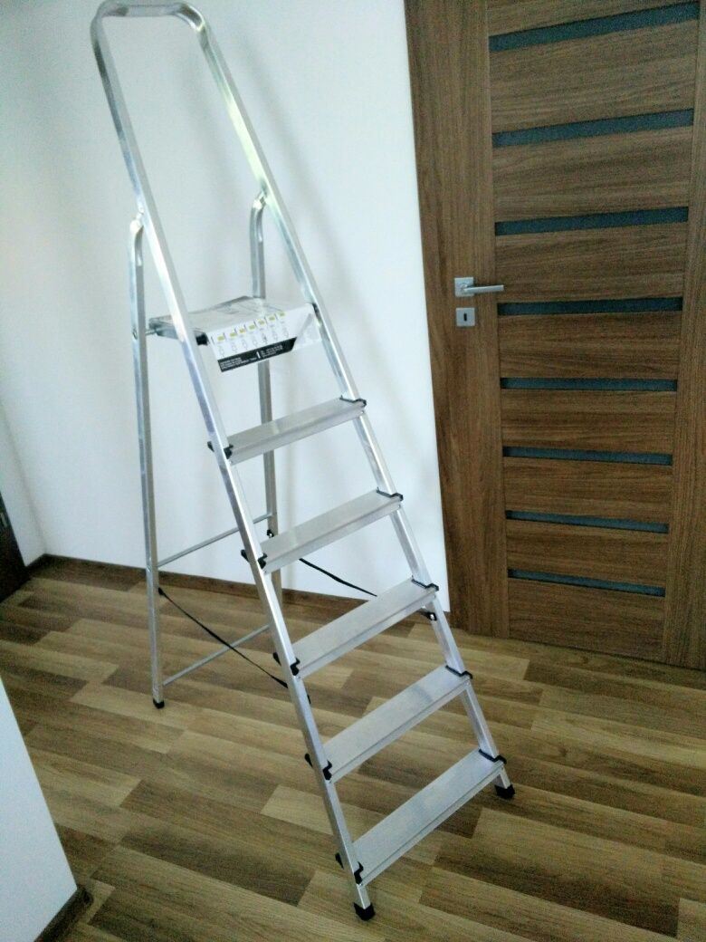 Vand scara de casa din aluminiu cu 5 trepte