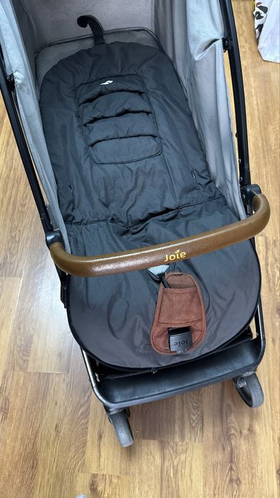 Коляска Joie Pact Max