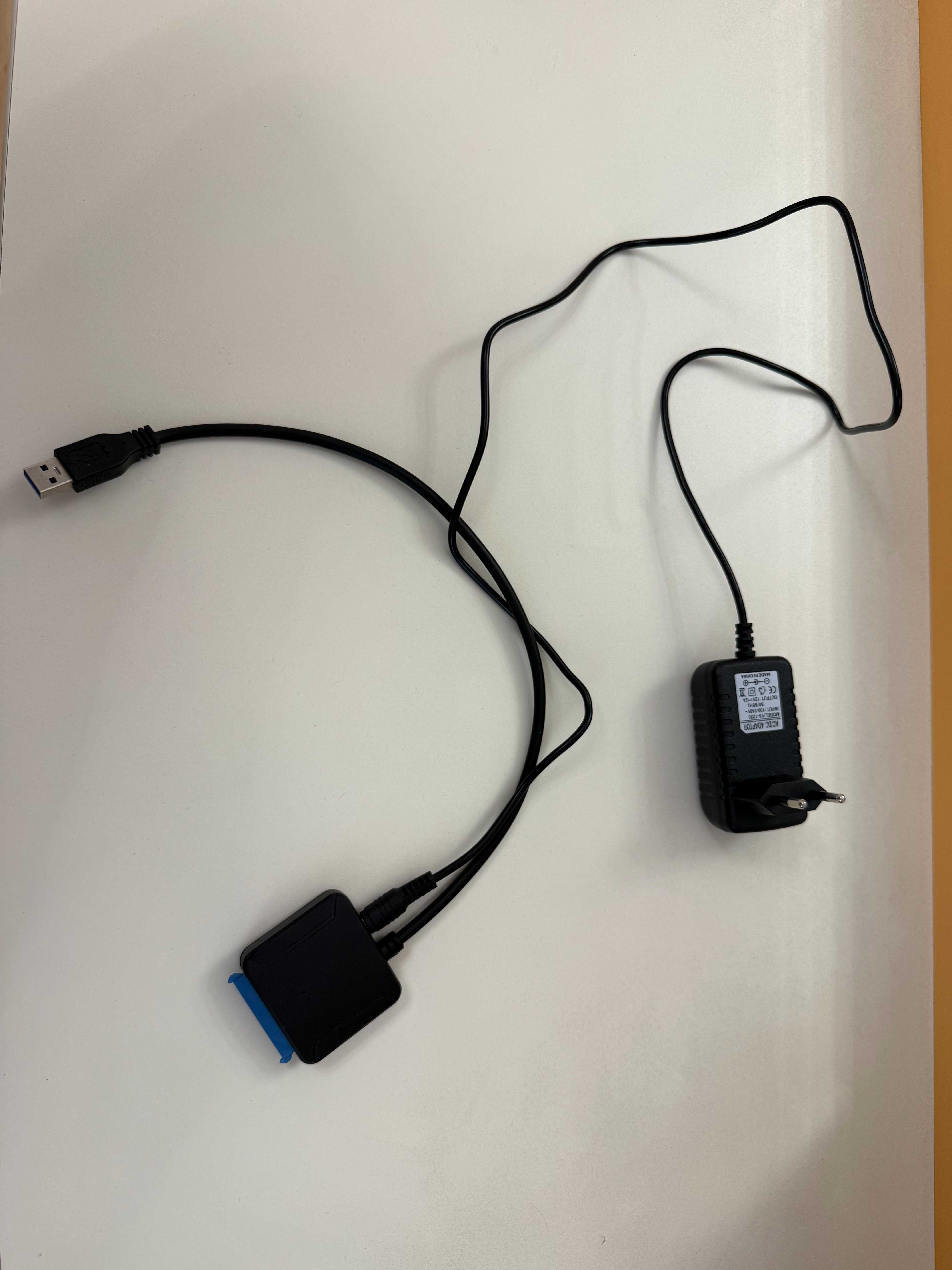 USB 3.0 към SATA 3 адаптер за хард диск + собствено захранване