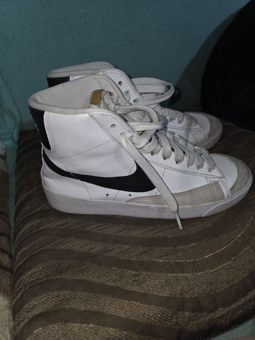 Високи обувки nike blazer 77