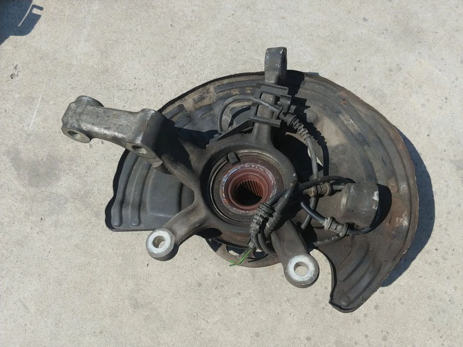 fuzeta dreapta fata  mercedes b-class w246  a2464210820