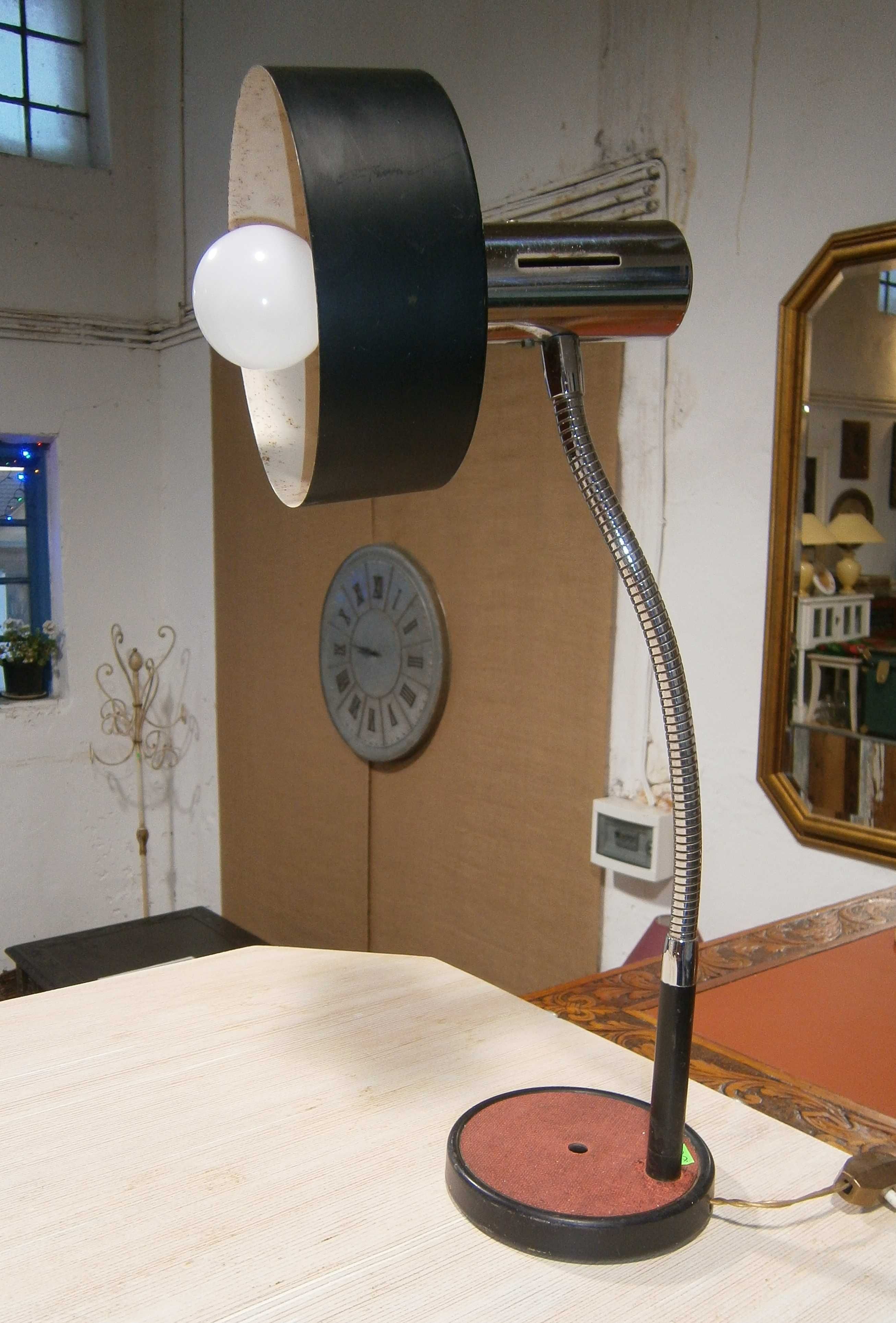 Lampa veche metalica stil Mid Century (Veioza)