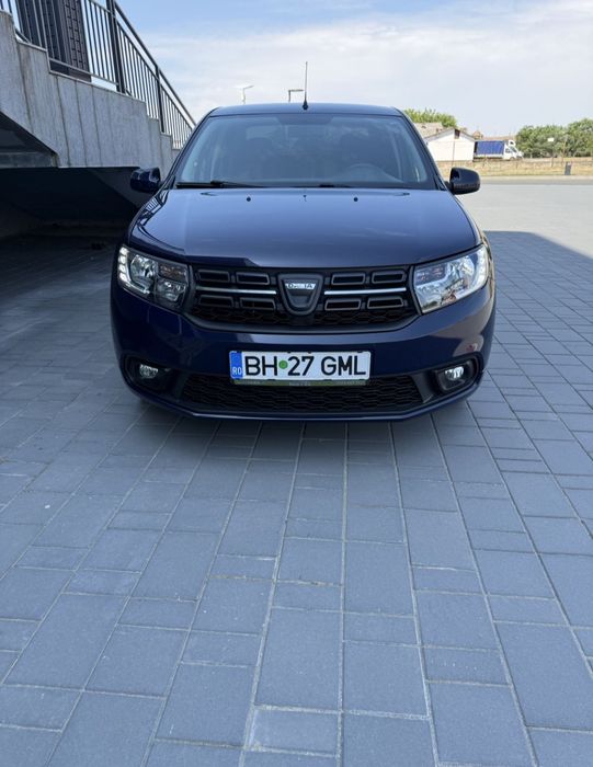 Vând Dacia Logan