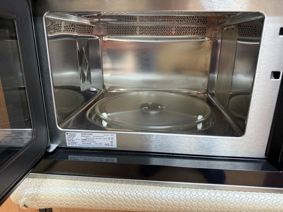 Hotpoint Ariston микроволновая печь