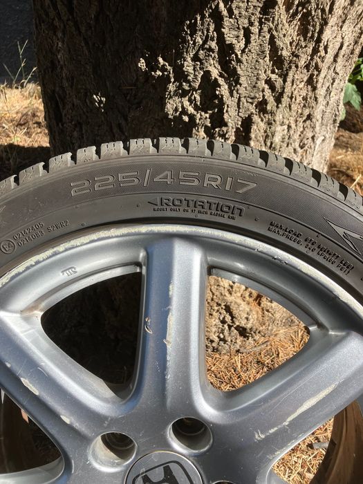 Продавам зимни гуми NOKIAN 225/45/17