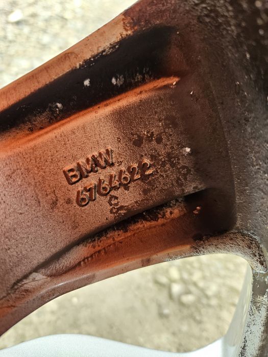 Vând jante originale BMW pe 17